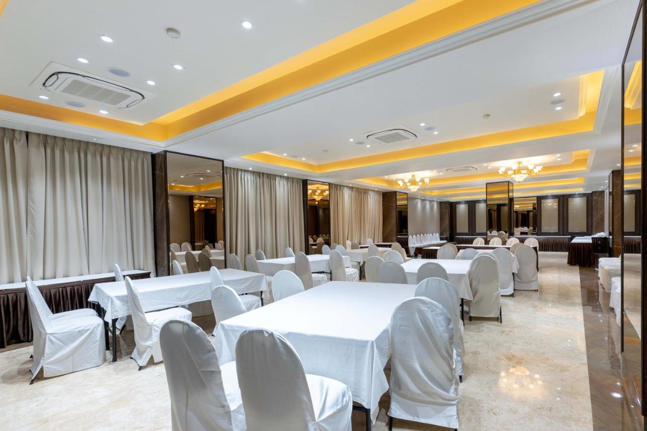 West End 4* Bombay